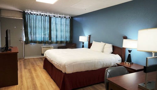 Deluxe Room, 1 King Bed, Non Smoking