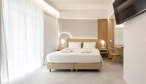Deluxe Double or Twin Room with Balcony
