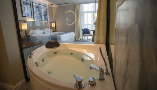Executive Studio Suite