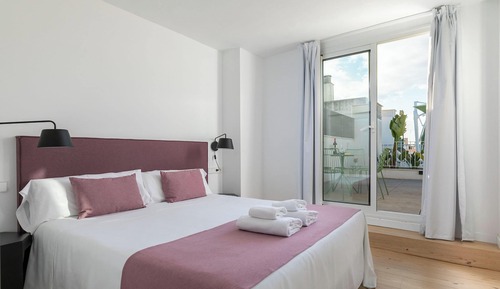 Standard Duplex, 2 Bedrooms, Terrace