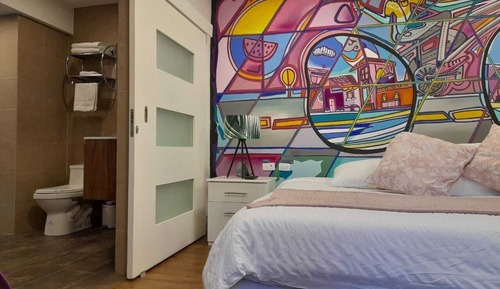 Deluxe Studio Suite