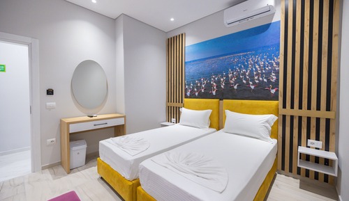 Deluxe Twin Room
