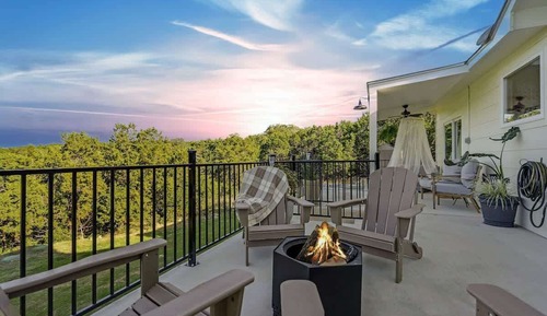 House, Multiple Beds, Hot Tub (1335 Hilltop Oaks)