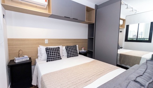 Exclusive Studio (518073)