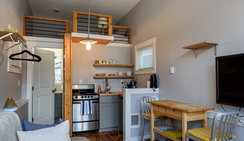 House (1 Bedroom)
