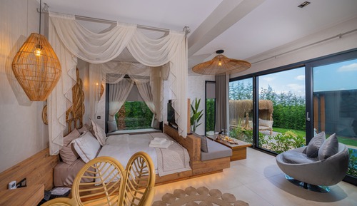 Honeymoon House