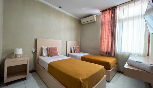 Deluxe Twin Room, City View