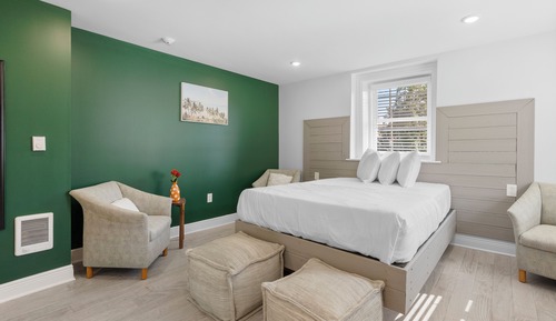 Deluxe Studio Suite