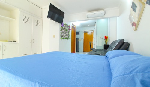 Economy Studio