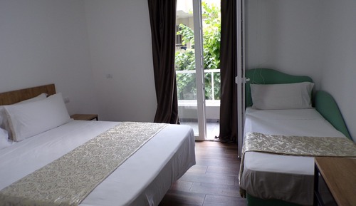 Basic Triple Room