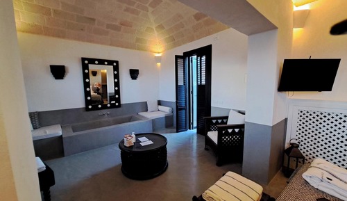 Junior Suite 5 ( 1st Floor  - 1° piano  )