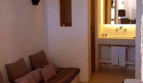 Suite 4 with Terrace