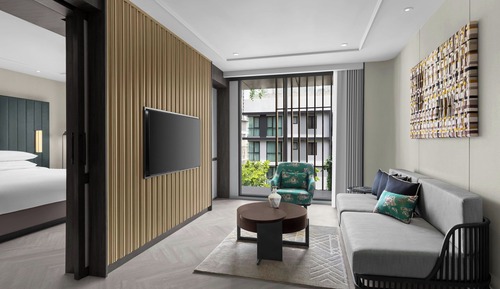 Suite, 1 King Bed