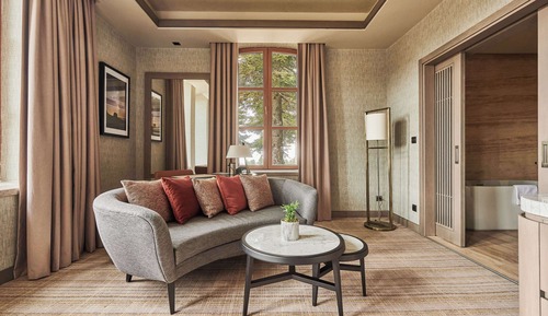 Deluxe Suite, 1 King Bed (Forest View)