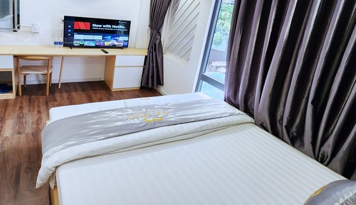 Deluxe Double Room, 1 Queen Bed, Private Bathroom