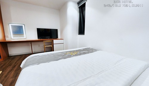 Superior Double Room, 1 Queen Bed, Private Bathroom, City View