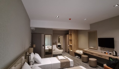 Business Quadruple Room