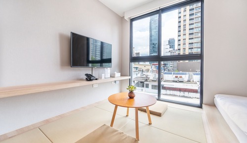 Basic Double Room, 1 Queen Bed