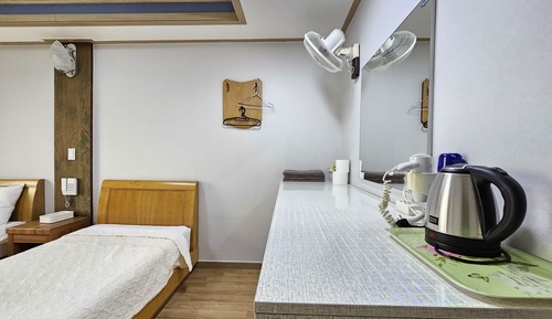 Double Room (Double+Single)