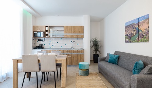Deluxe Apartment
