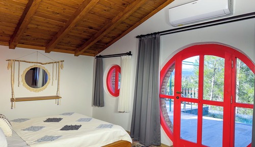 Elite Room