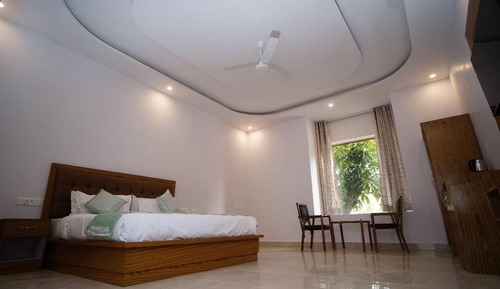 Premier Room