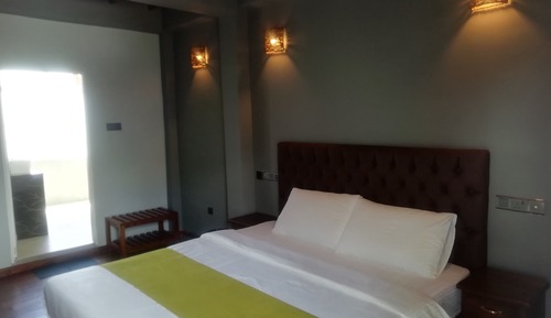 Superior Double Room, 1 King Bed, Non Smoking, No Windows