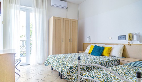 Comfort Triple Room