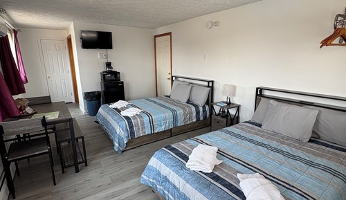 2 Double Beds Ocean View