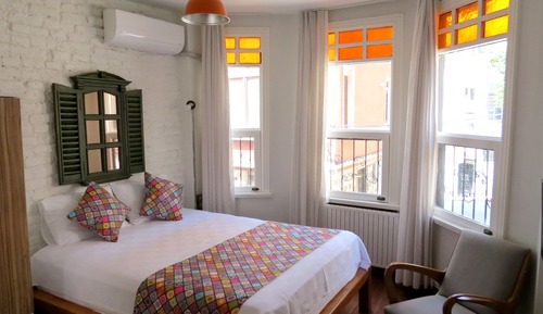 Romantic Studio