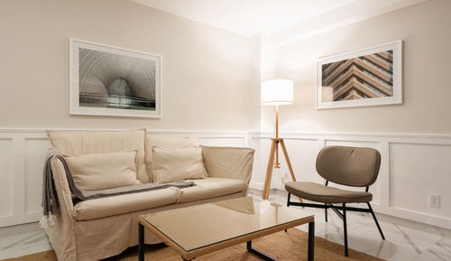 Apartment (204)