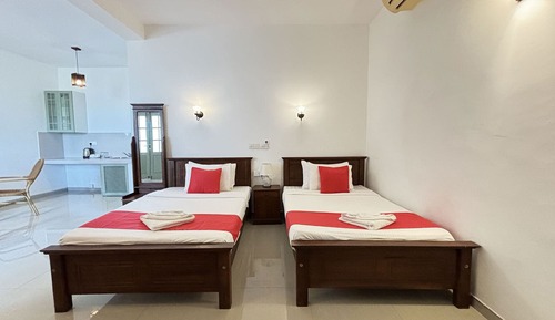 Family Studio Suite, Terrace, Pool View