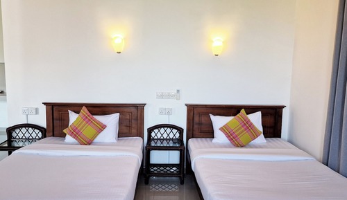 Superior Studio Suite, Balcony, Pool View
