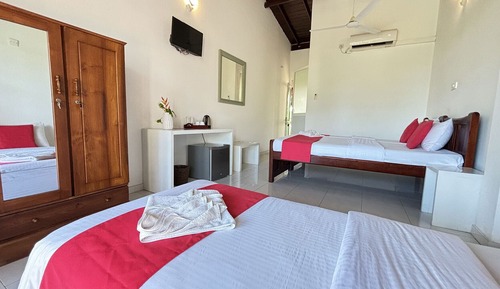 Superior Triple Room, Balcony, Pool View