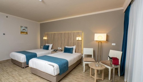 Superior Room, Partial Sea View