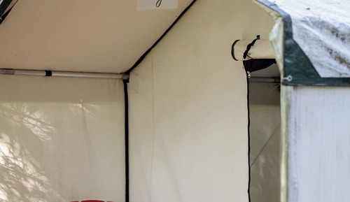 Deluxe Tent, 2 Twins or 1 King