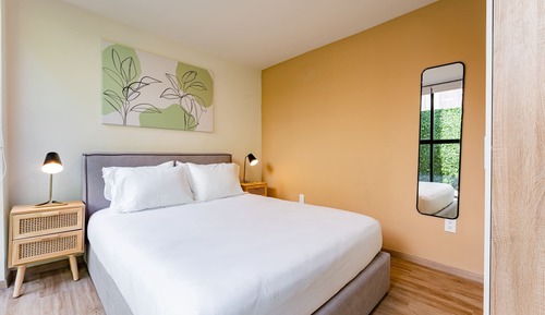 Comfort Apartment, Courtyard View
