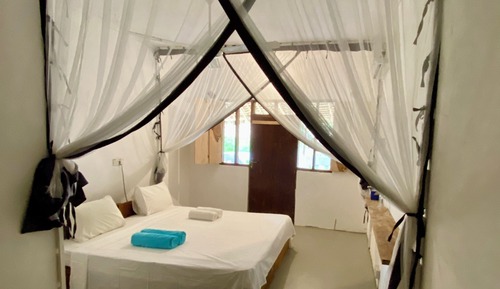 Comfort Double or Twin Room, Non Smoking, Balcony (Room Upstairs in Villa with Pool)