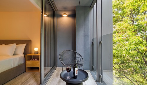 Two Bedroom Apartment with Balcony