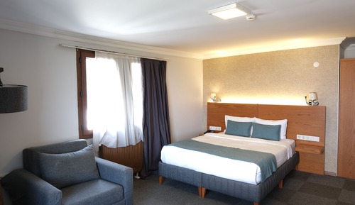 Junior Room