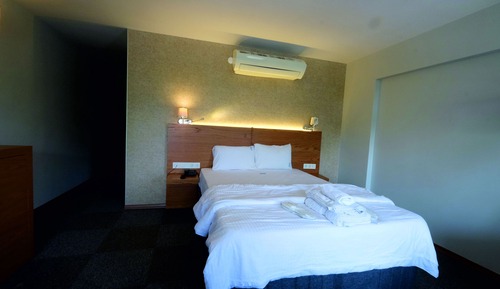 Panoramic Room