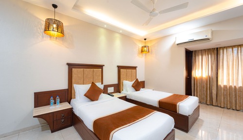 Standard Room, 1 King Bed