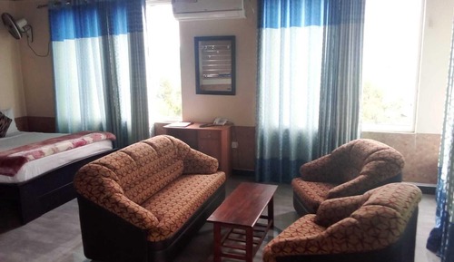 Luxury Triple Room, Non Smoking, Mountain View