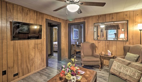 House (2 Bedrooms)