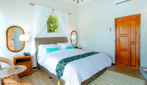 Garden View Luxury Villa