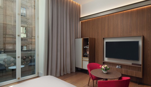 Premier Room, Balcony