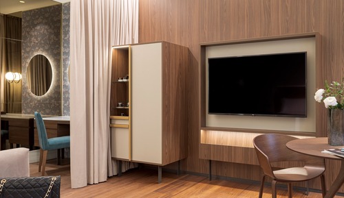 Junior Room (Suite)