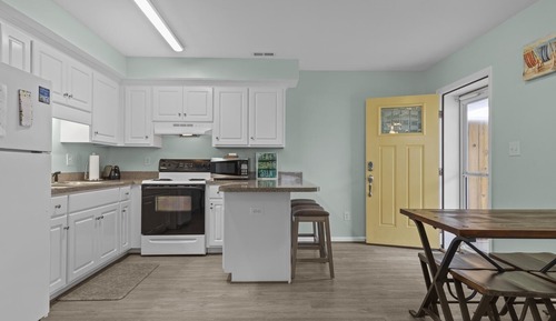 Condo, 2 Bedrooms