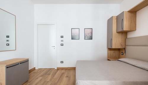 Gallery Studio, Private Bathroom, Ground Floor
