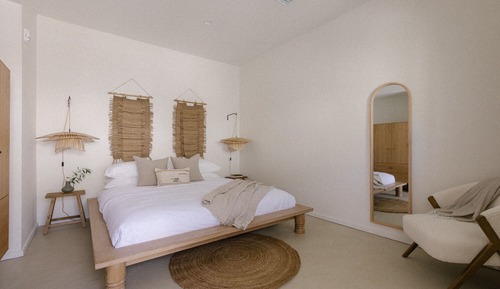 Deluxe Suite, Multiple Beds, Accessible, Pool Access